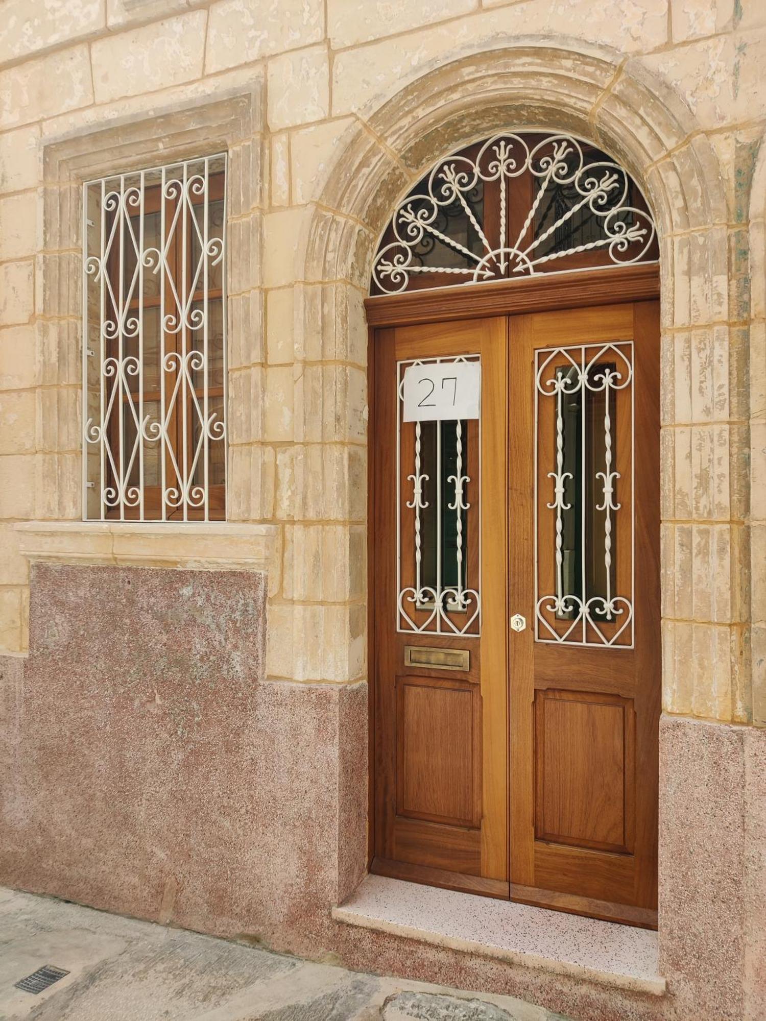 Peaceful Traditional Maltese Townhouse Luqa Exterior foto
